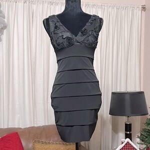 🌺🌺SWEET STORM sleeveless little black dress Size S